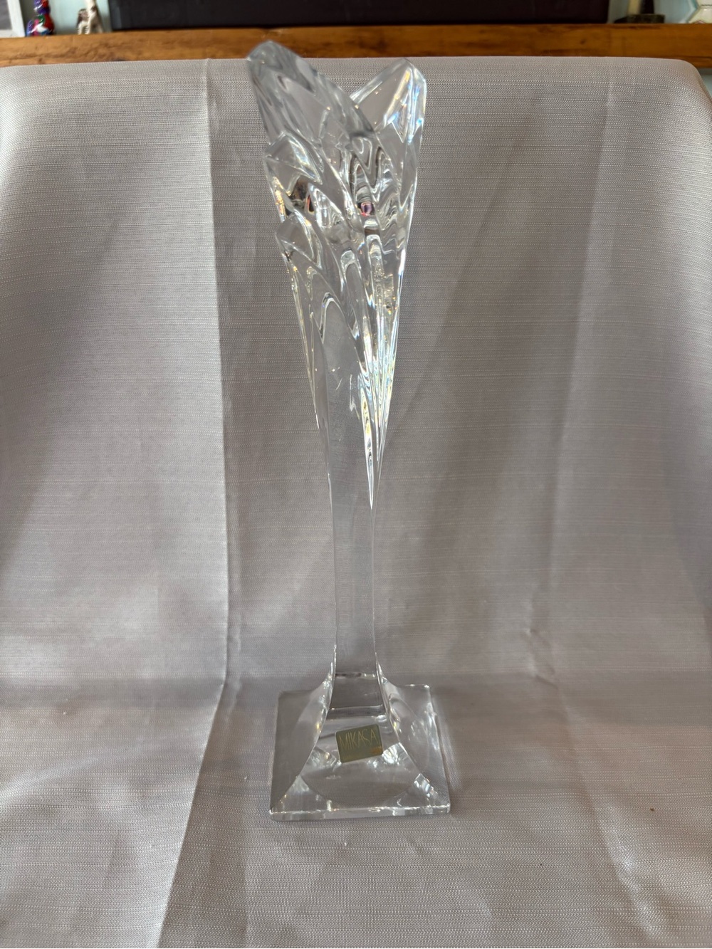 Mikisa Clear Crystal Tulip Vase - Elegant Home Accent